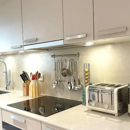 La Roya Luxury Near Pool Ac Parking Lägenhet *