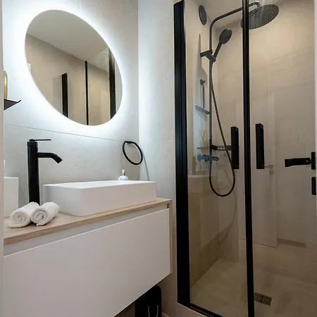 La Roya Luxury Near Pool Ac Parking *