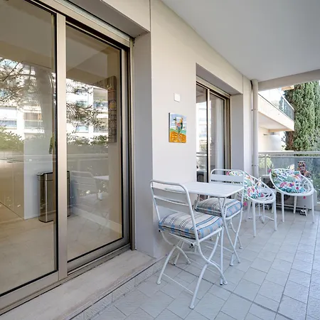 La Roya Luxury Near Pool Ac Parking *